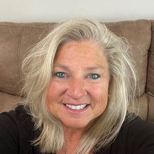 Meet your Posher, Shelly